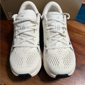 On Running Women's Athletic Shoes - Cream